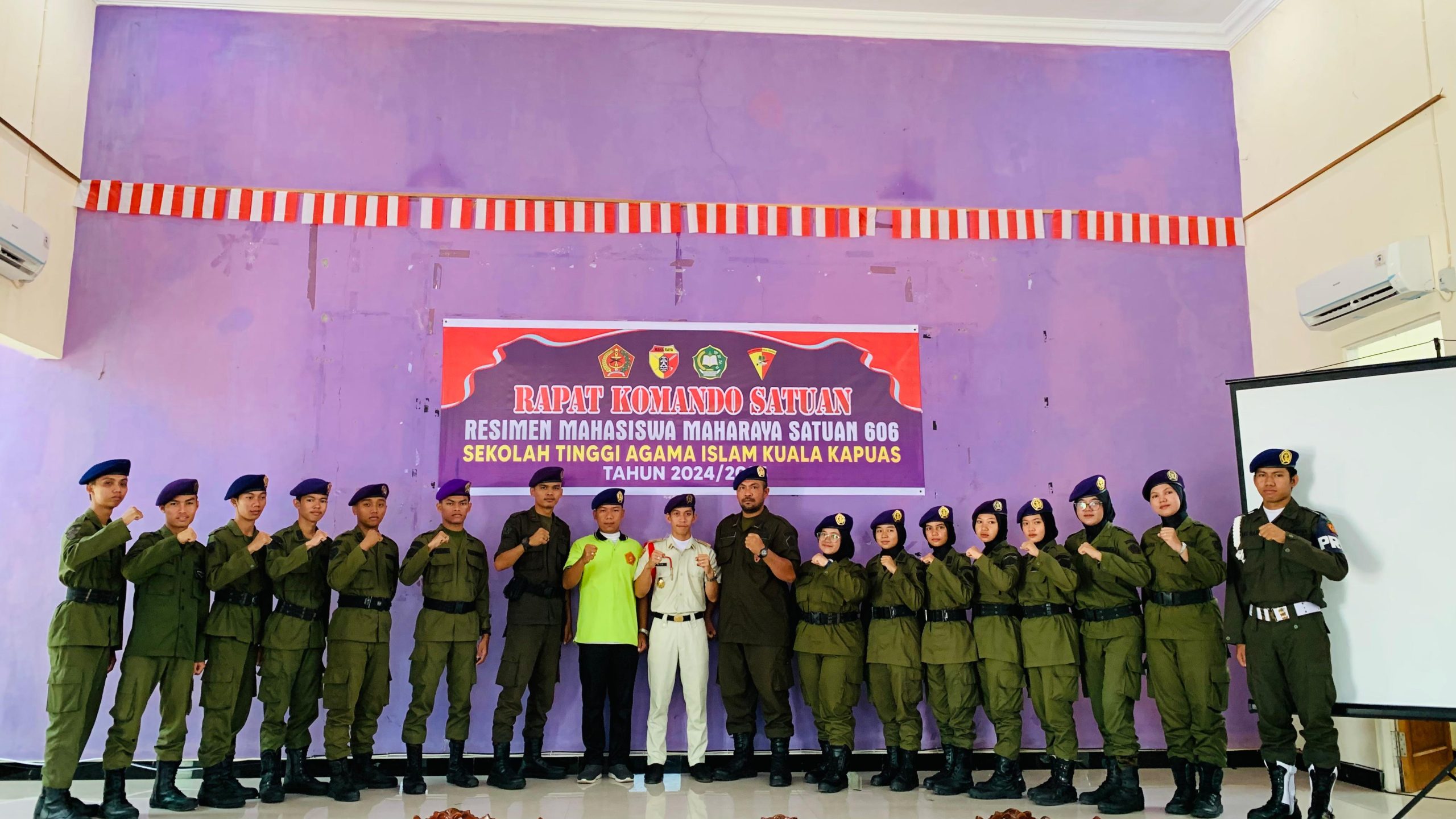 Rapat Komando Satuan Resimen Mahasiswa Maharaya Satuan 606 Sekolah Tinggi Agama Islam Kuala Kapuas Tahun 2024/2025